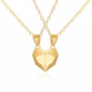 ⭐️Gold Magnetic Heart ❤️ Necklace